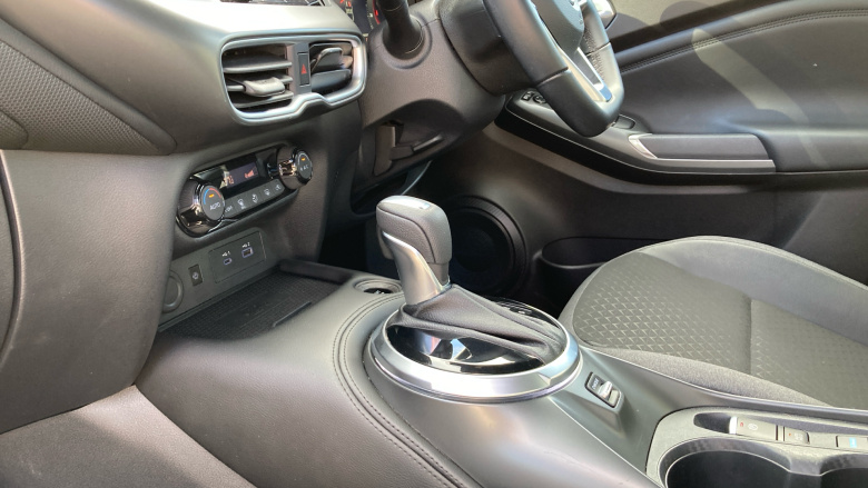 Nissan Juke 1.6 Hybrid N-Connecta 5dr Auto Hybrid Hatchback